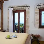 Matzanas House *